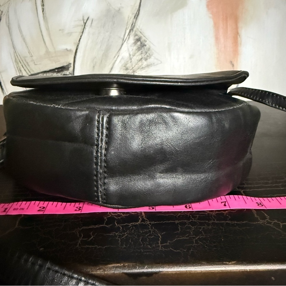 Matt & Nat Black Crossbody Bag Saddlebag Black Vegan Leather Purse - Picture 9 of 9